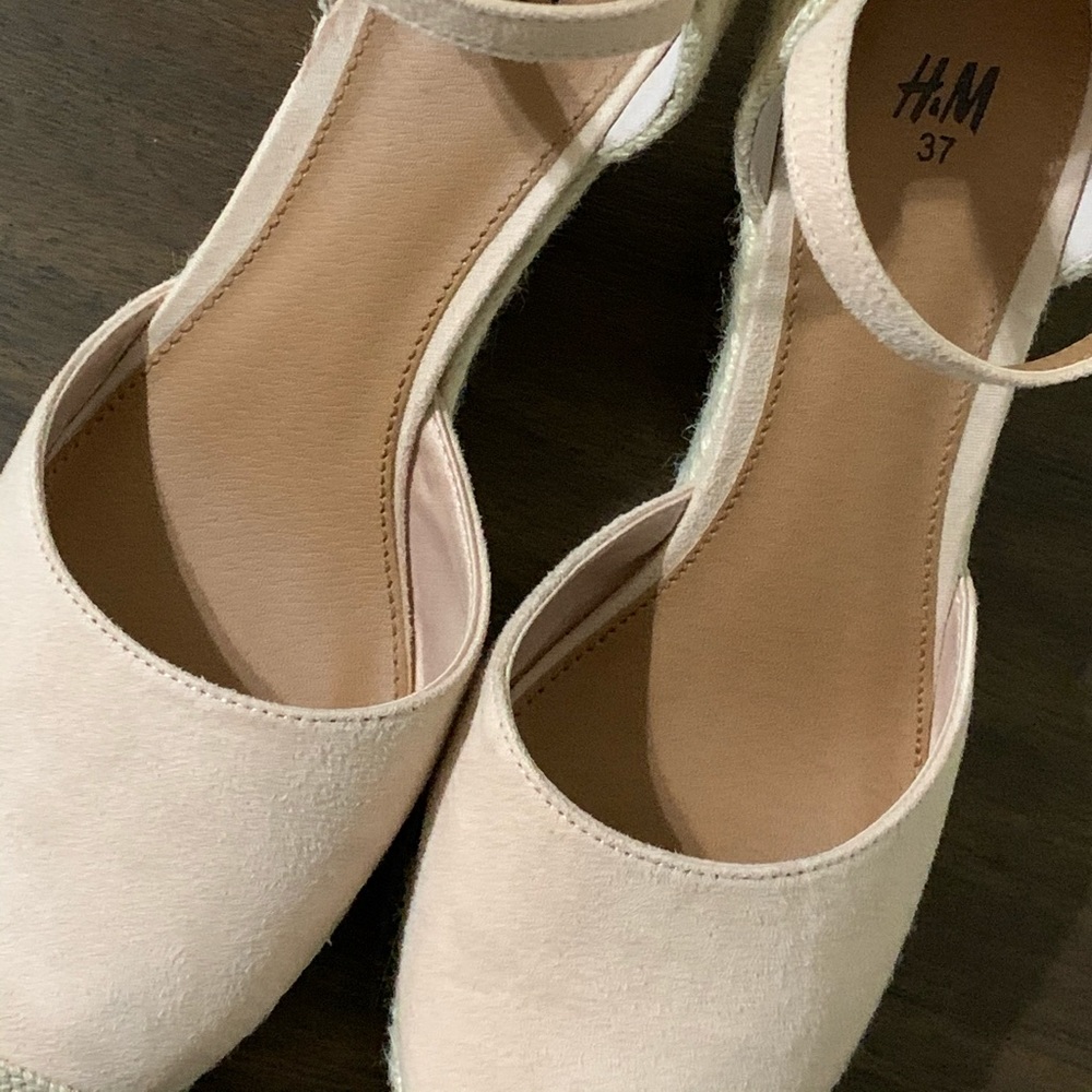 Pink H&M wedges